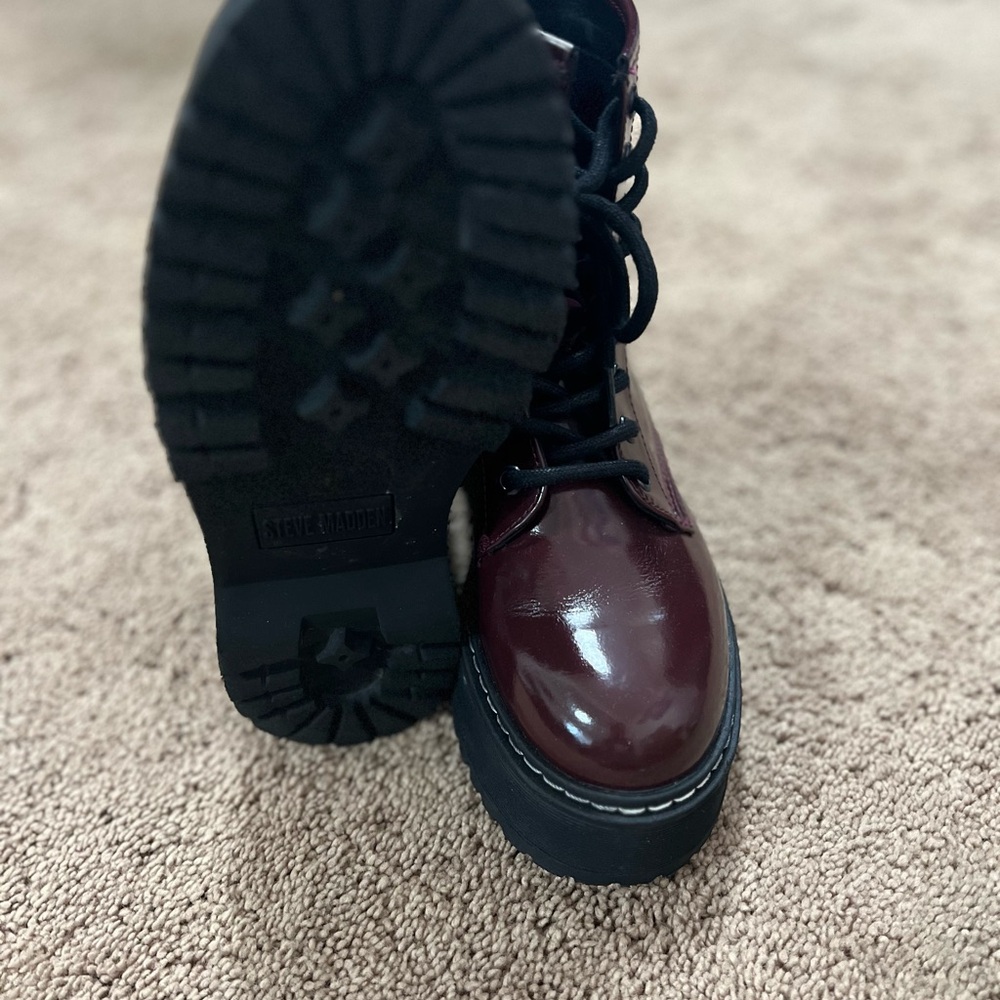 Steve Madden Bettyy 1 boot in burgundy
